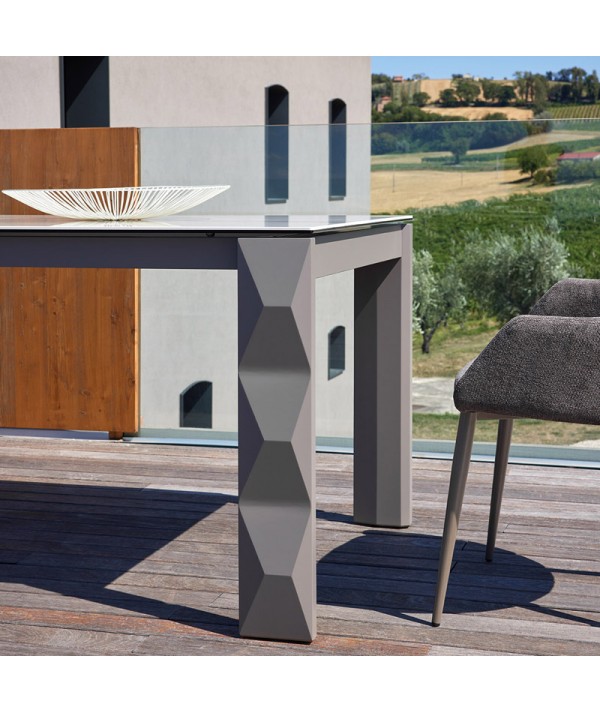 tavolo allungabile friulsedie diamond gambe in titanio e piano in keramic calacatta lucido