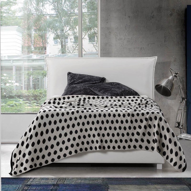 letto singolo Fenice con contenitore e giroletto alto 28 cm Slim letto singolo Fenice con contenitore e giroletto alto 28 cm Slim