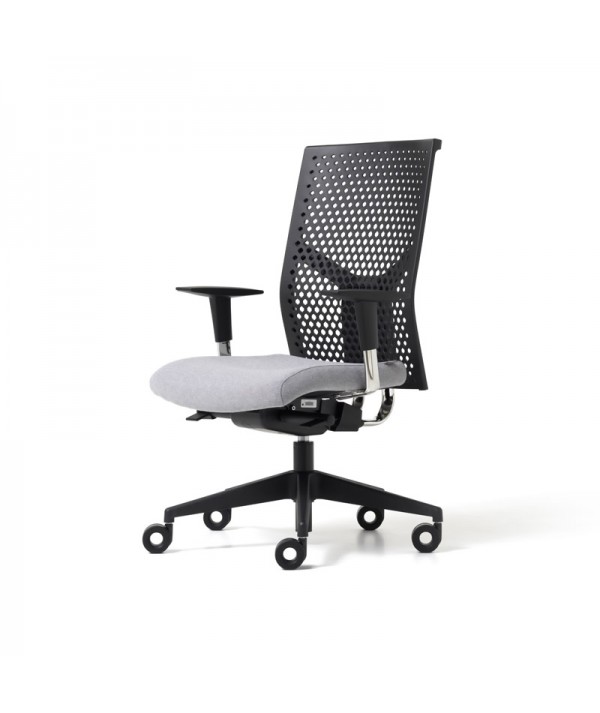 poltrona Poly con schienale a rete nera