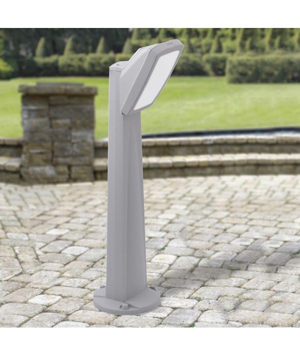 lampada da terra pinela con una luce per esterno