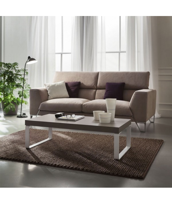 Tavolino rettangolare Anna con piano in legno e gambe metallo laccato 
