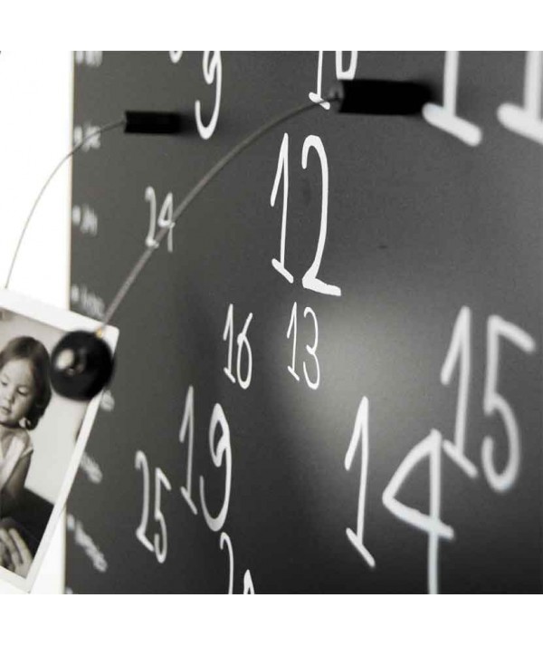 Calendario perpetuo Krok Black di dESIGNoBJECT particolari