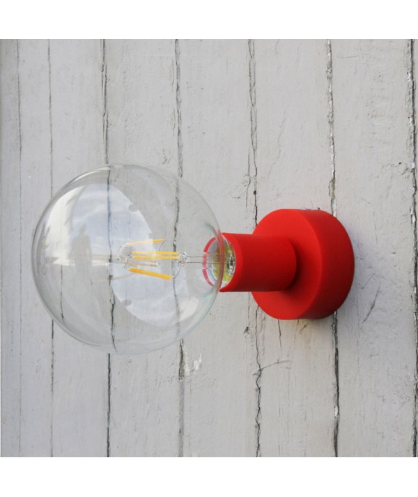 Lampada applique Il Muro Siliconico E27 di filotto in silicone rosso ambientata