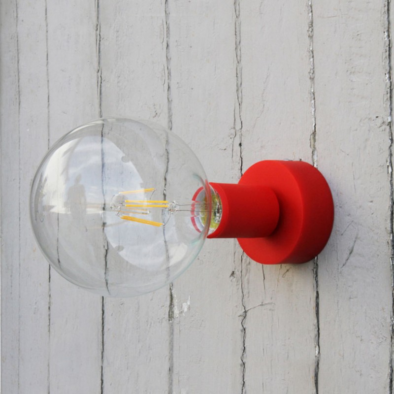 Lampada applique Il Muro Siliconico E27 di filotto in silicone rosso ambientata