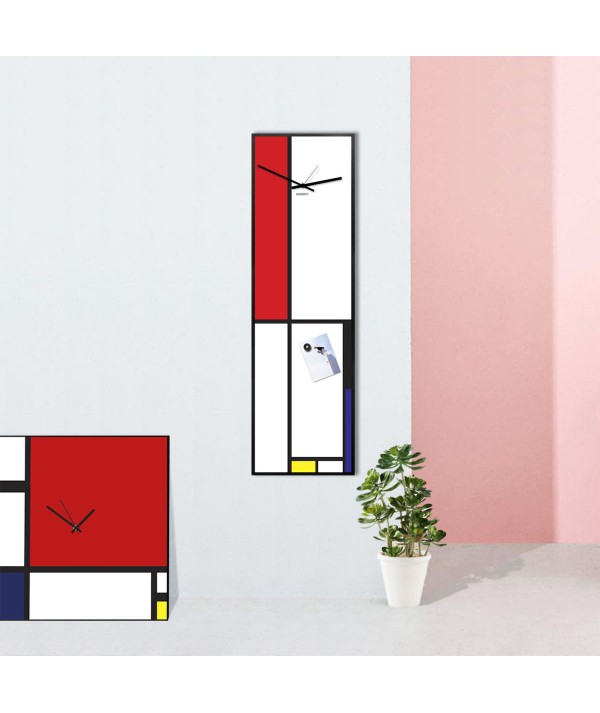 Orologio/Lavagna magnetica Mondrian geometrico da parete di dDESIGNoBJET ambientato due dimensioni