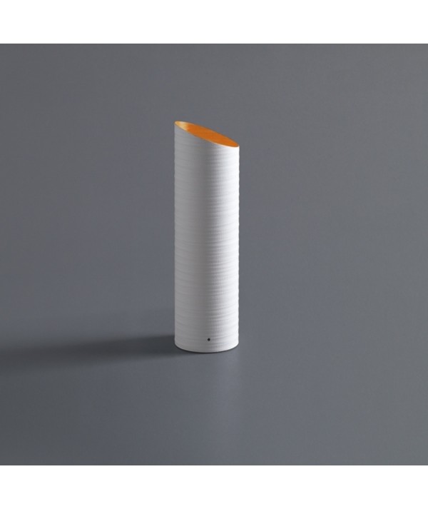 Lampada da tavolo Slice in fibra di vetro bianca interno arancio