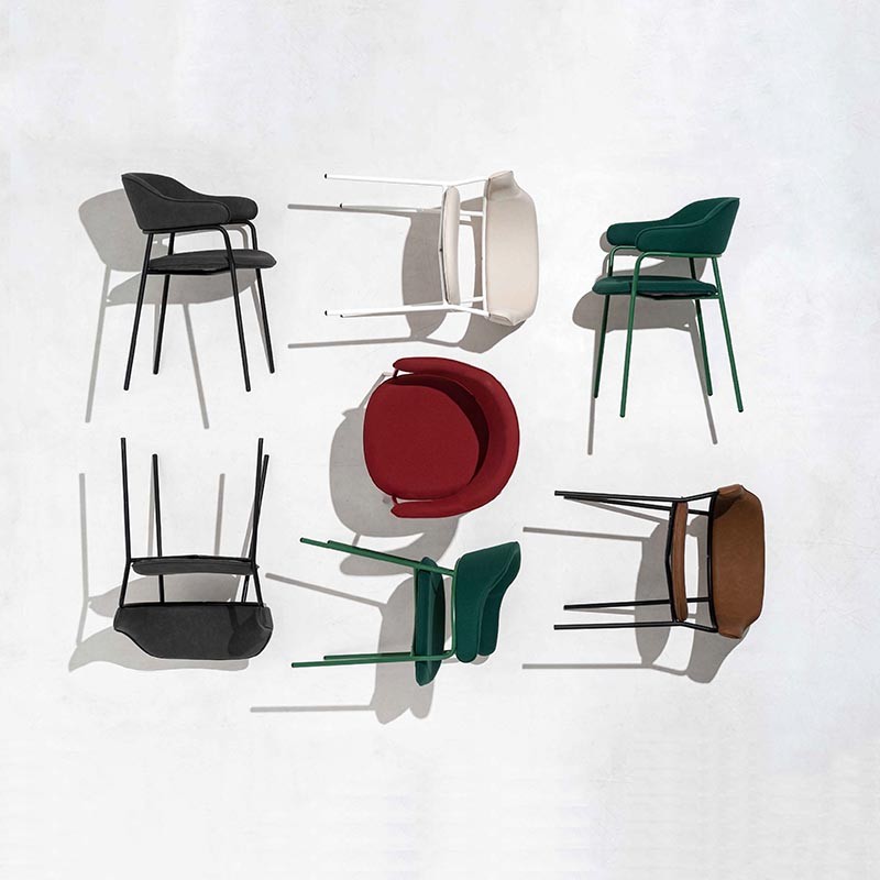 sedia signorina di connubia calligaris in metallo e tessuto colorato sedia signorina di connubia calligaris in metallo e tessuto colorato