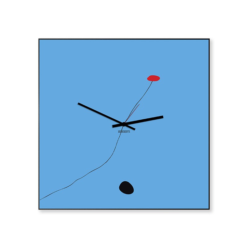 Orologio mirò di dESIGNoBJECT in metallo verniciato azzurro Orologio mirò di dESIGNoBJECT in metallo verniciato azzurro
