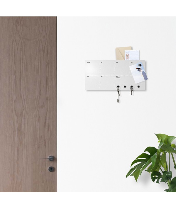 agenda settimanale in metallo di dESIGNoBJET ambientato