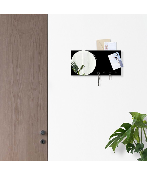 specchio-portachiavi in metallo di dESIGNoBJET ambientato