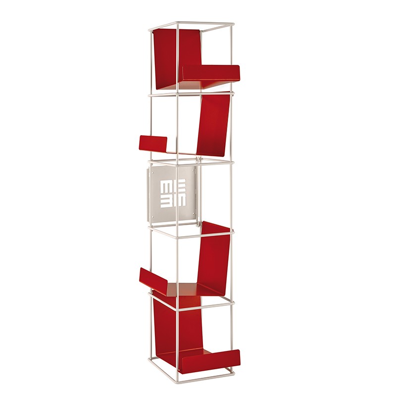 Libreria a muro Libro Verticale in metallo bianco con mensole rosse di memedesign Libreria a muro Libro Verticale in metallo bianco con mensole rosse di memedesign