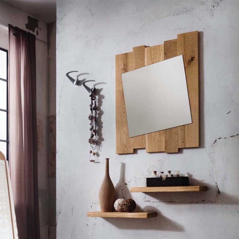 Composizione per ingresso in legno di rovere con appendiabiti e specchiera Zoe ambientata 