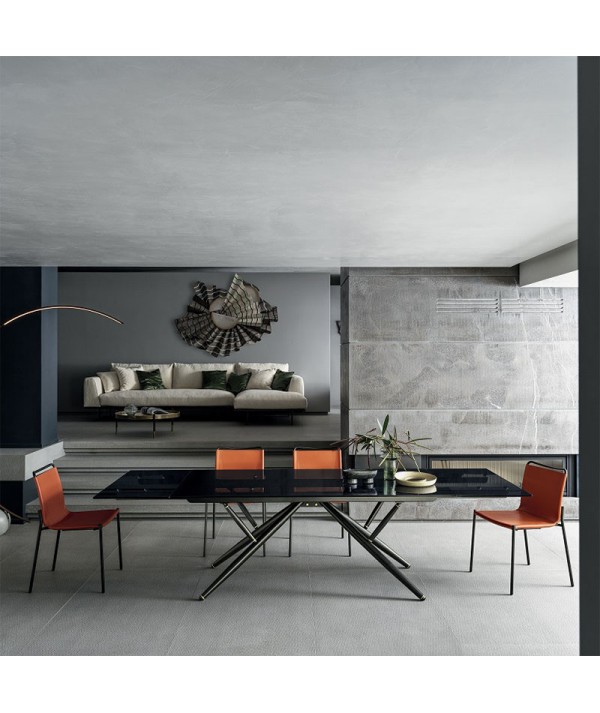Sedia Shape cuoio ambientato