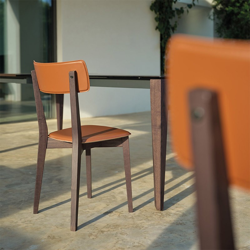 sedia ginger di friulsedie in legno e cuoio