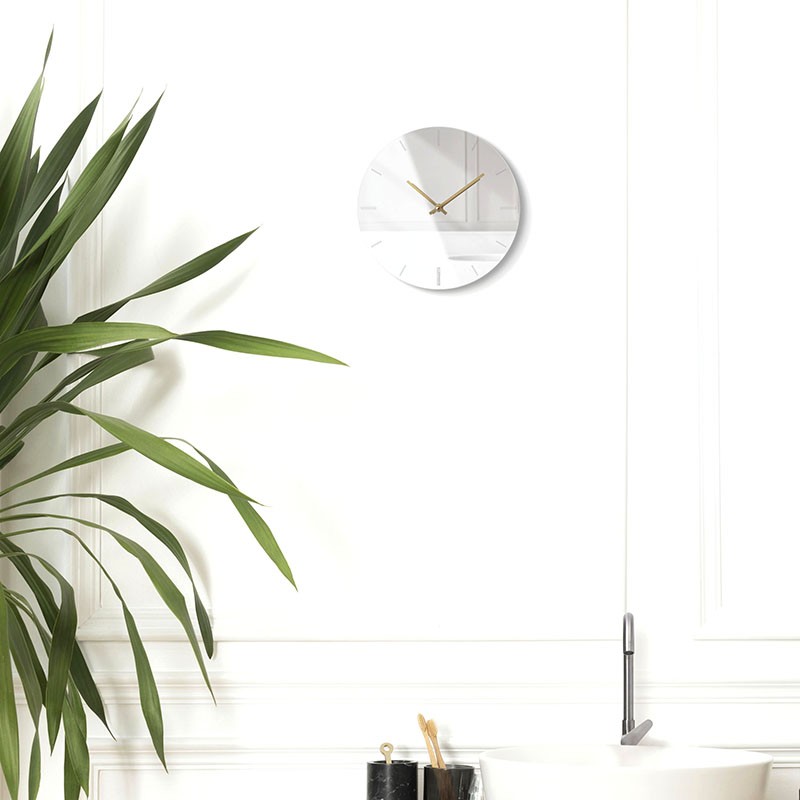 Orologio da parete Precious Clock Mirror ambientato